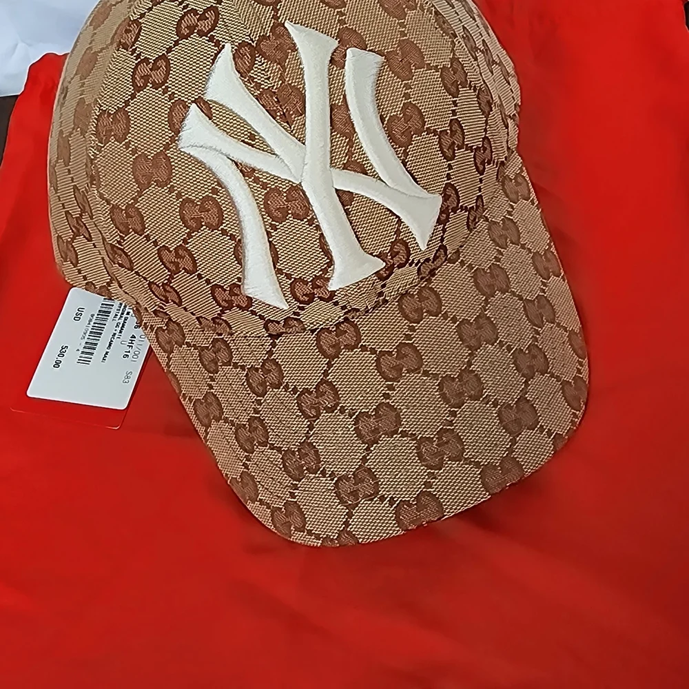 Gucci Beige and Brown Patterned Hat - Picture 2 of 3
